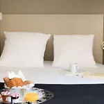 Helzear Montparnasse 4*