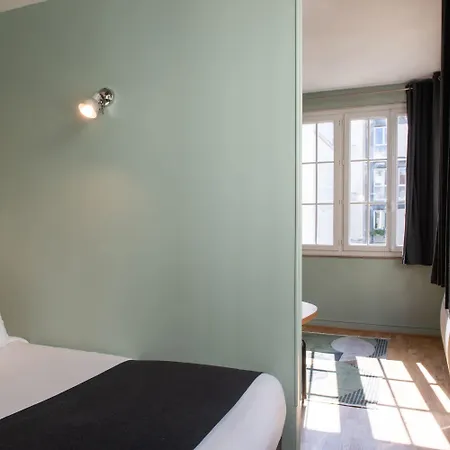 Hotel Helzear Montparnasse By Esteem 4*
