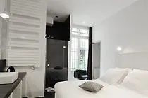 Helzear Montparnasse Parijs