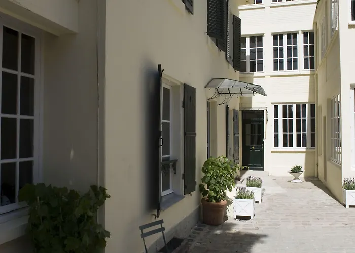 Helzear Montparnasse 4* פריז